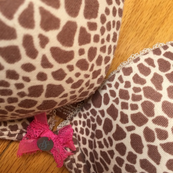 Victoria Secret size34C Push-up Leopard Print bra - Picture 2 of 4